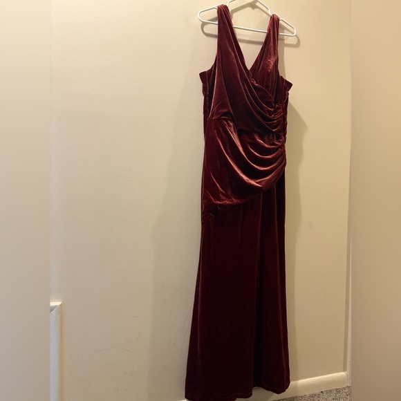 Revelry velvet Maxi Dress - size 12 - bridesmaid dress - Dawson - Vneck - Picture 2 of 8